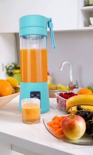 Portable 6-Blade USB Rechargeable Juicer Blender for Smoothies Shakes Baby Food and Outdoor Use (Random Color)