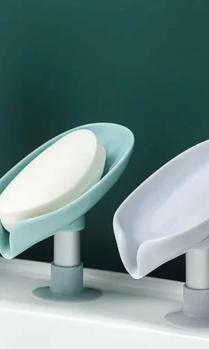 Leaf-Shaped Self-Draining Soap Holder | Stylish Waterfall Design with Suction Base for Bathroom & Kitchen | Random Colors